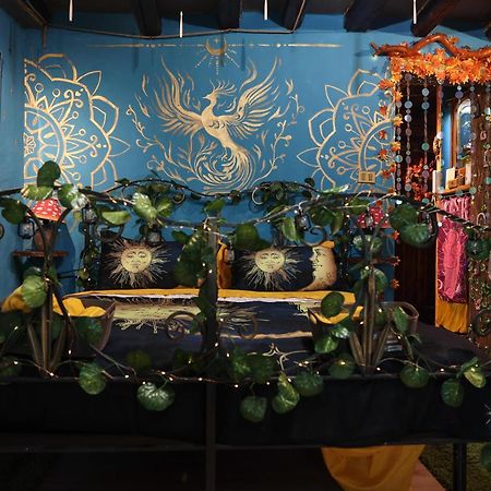 La Casa Di Strega Euphoria - Casa Vacanza Tra Arte E Magia Viterbo Eksteriør billede