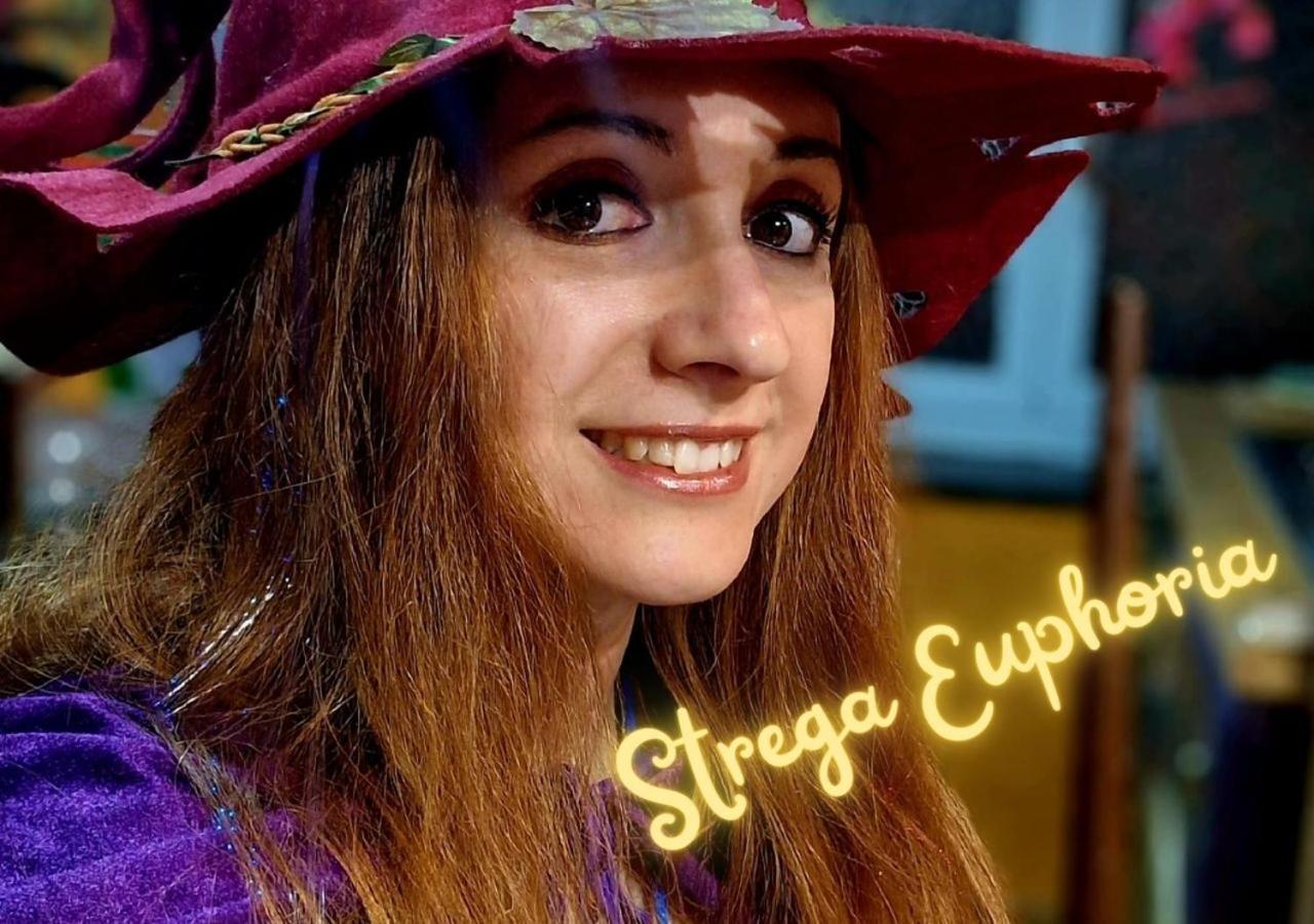 La Casa Di Strega Euphoria - Casa Vacanza Tra Arte E Magia Viterbo Eksteriør billede